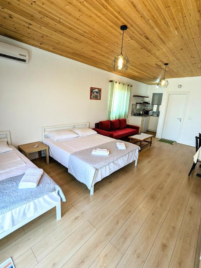 Guesthouse Panorama Nivice ซารานเดอ ภายนอก รูปภาพ