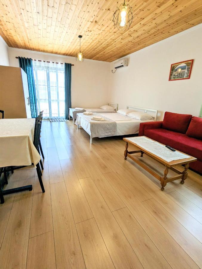 Guesthouse Panorama Nivice ซารานเดอ ภายนอก รูปภาพ